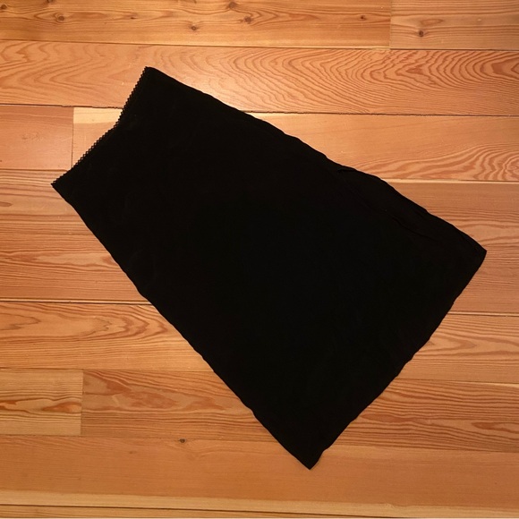 Brandy Melville Skirt - Picture 2 of 4